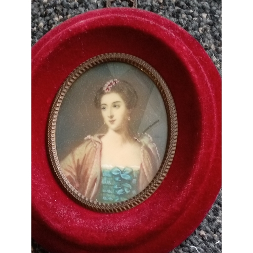 508 - Antique oval miniature Gouache hand painted over picture and signed lady portrait in a velvet frame ... 