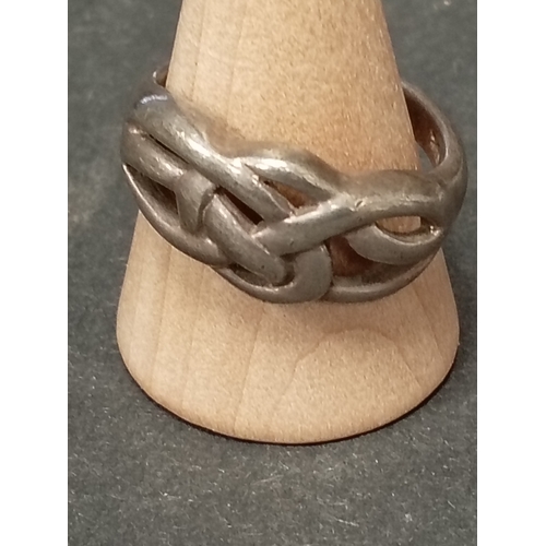 730 - Men's celtic 925 silver ring size Q