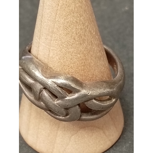 730 - Men's celtic 925 silver ring size Q