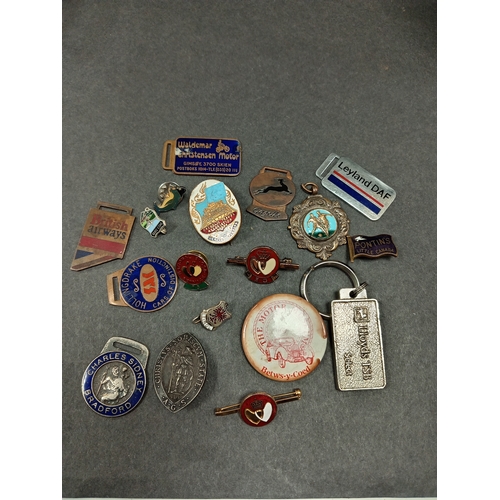 538 - Job lot of pin badges, enamel badges and fobs etc to include British Airways, Gazelle, blood service... 