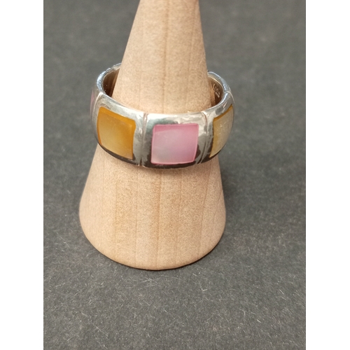 740 - 925 silver mother of pearl ring size M