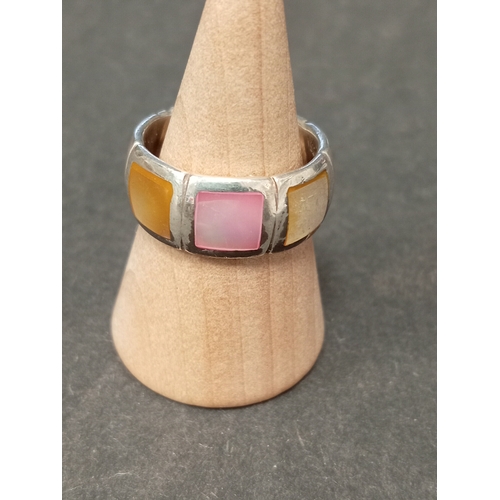 740 - 925 silver mother of pearl ring size M