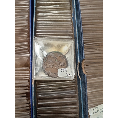 626 - Job lot of Antique and vintage one penny coins and three pence coins dating from 1900-1955