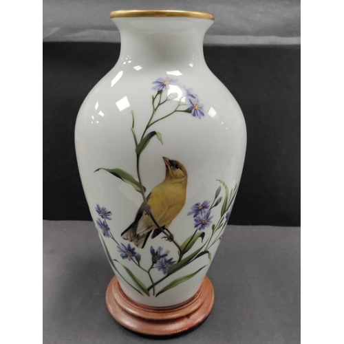 547 - The goldfinch in autumn vase with a wooden stand. Made in 1986, a first edition and a limited editio... 