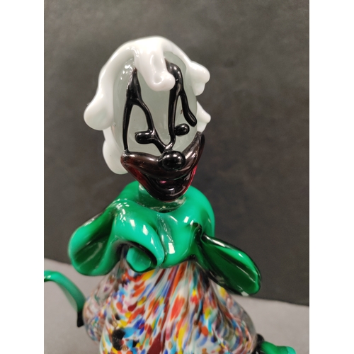 549 - A pair of Marino glass clowns. APX H 21cm x W 11cm