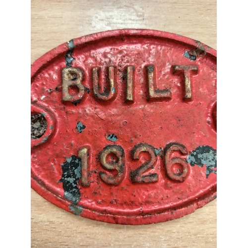 572 - Railwayana cast iron wagon plate Built 1926