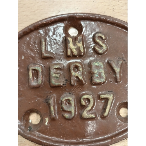 578 - Railwayana cast iron wagon plate L M S Derby 1927