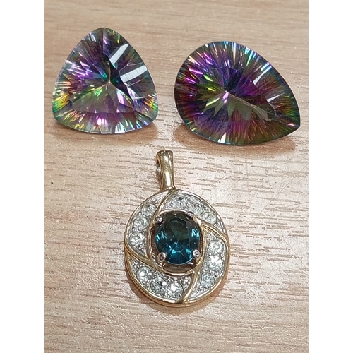 747 - Yellow metal diamanté and dark blue topaz pendant 1.5cm and two mystic topaz large gemstones