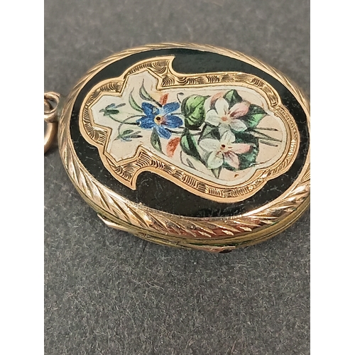 751 - Antique Victorian flower enamelled 9ct gold front and back locket 3cm weight 6.10 grams