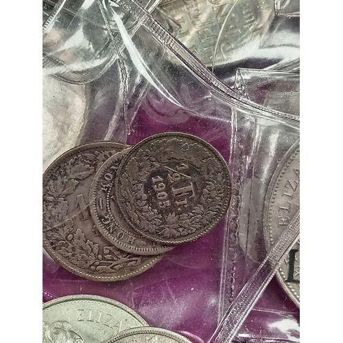 621 - Job lot of mainly British coins and some foreign coins to include Royal Jubilee, five pences, ten pe... 