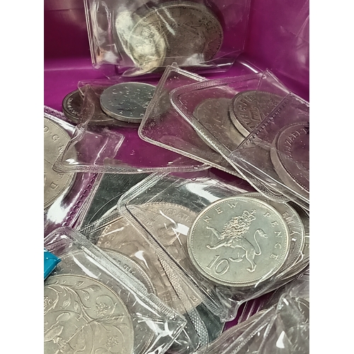 621 - Job lot of mainly British coins and some foreign coins to include Royal Jubilee, five pences, ten pe... 