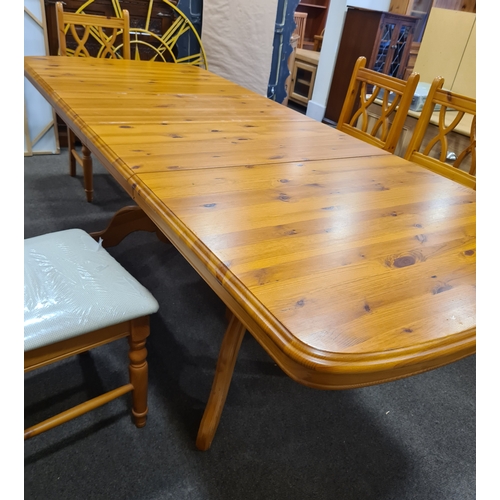 406 - Antique Pine Extendable Dining Table & 6 upholstered chairs. Table H77cm x L150cm extending to 230cm... 