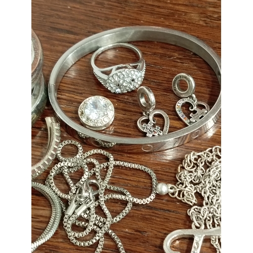 618 - Job lot of vintage white metal jewellery includes bangles, faux pearl stud earrings, heart charms, D... 