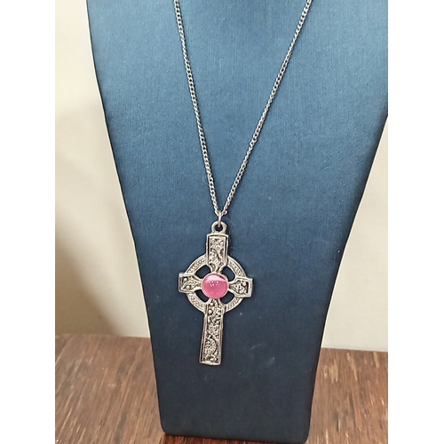 624 - White metal celtic Cross with pink stone pendant 4cm on chain L 40cm