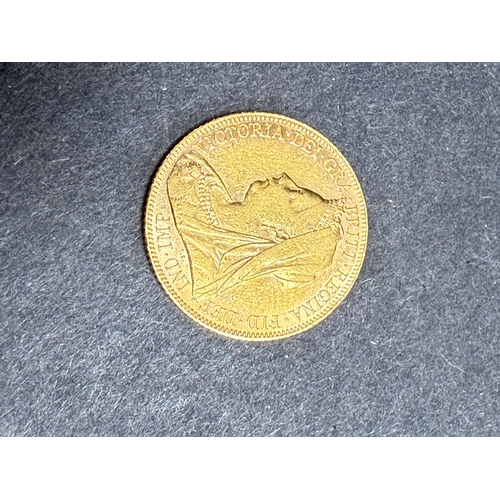 646 - Full Gold Sovereign 1899 Victorian