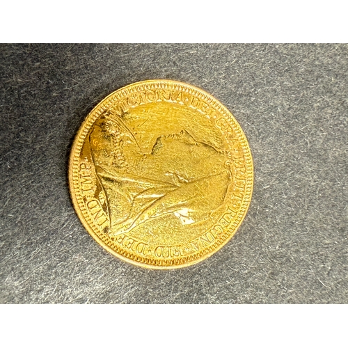 647 - Full Gold Sovereign Victorian 1895