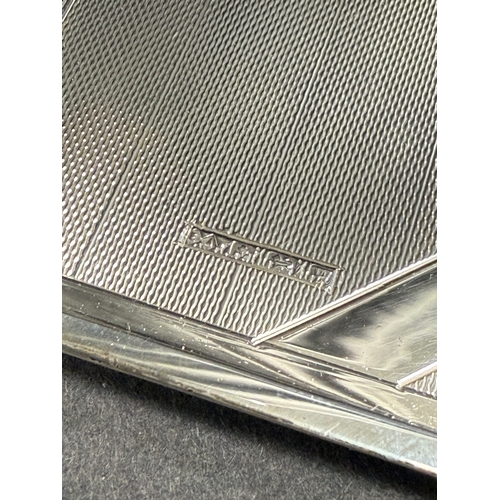 648 - Sterling Silver cigarette case. Excellent condition   215g. Approx 6 x 3 inches