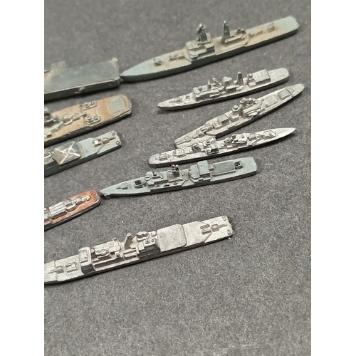 497 - Ten lead toy ships