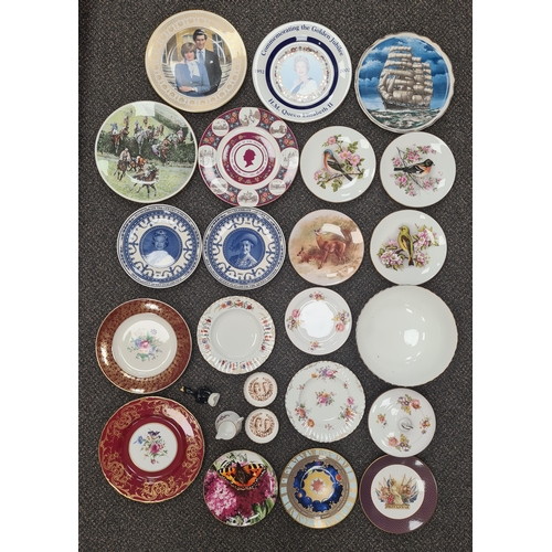 521 - Job Lot of ceramics to include decorative plates and crockery. Royal Worcester; Royal Doulton; Crown... 