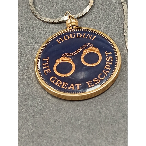 565 - Harry Houdini 'The great escape' Enrich weiss 1874-1926 enamelled medallion 4cm on chain  L 72cm