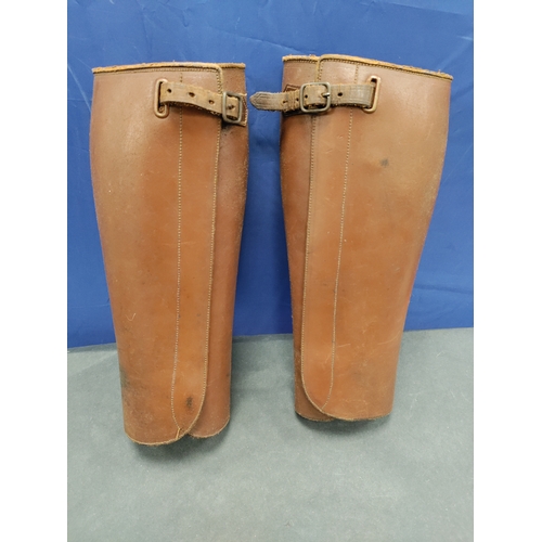 572 - A pair of vintage leather gaiters