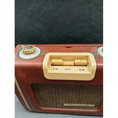 575 - Sky leader vintage transistor radio H 19cm x W 24cm