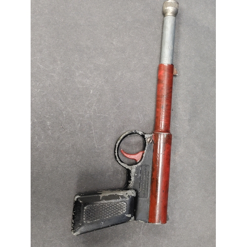 596 - Vintage THE GAT gun .177 calibre air pistol T.J Harrington and son. Walton Surrey. Not for sale to a... 