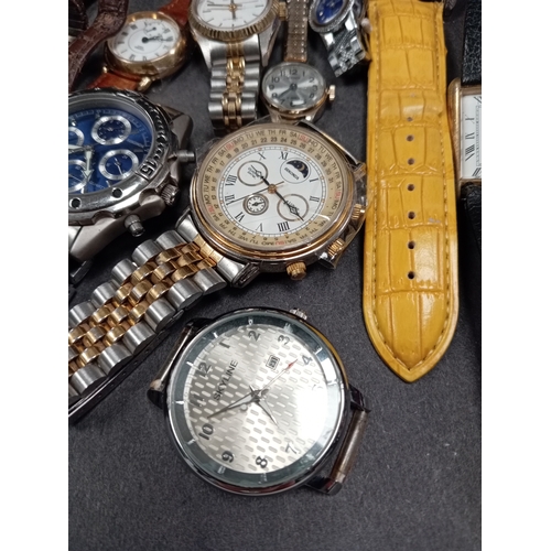 701 - Job lot of vintage watches includes Strada, Sekonda, Pulsar, Skyline, Ingersoll, Bentley etc