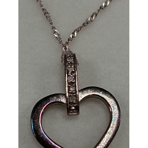 742 - 925 silver heart pendant on 925 silver chain L 46cm boxed