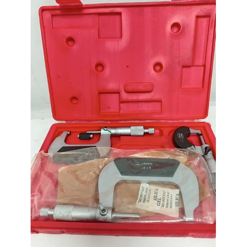 415 - Mhc micrometer set in red case