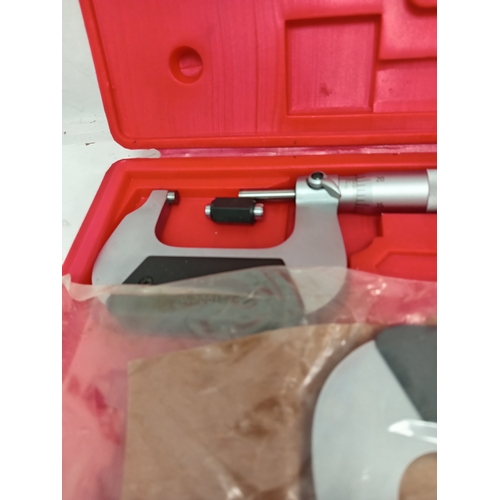 415 - Mhc micrometer set in red case