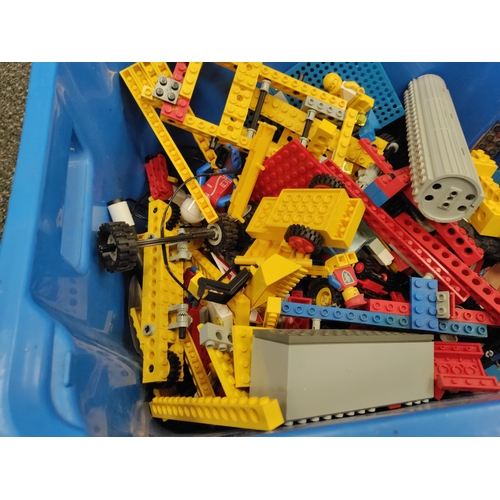 462 - Two boxes of Lego with lots of mini figures, roads and moving parts. Also includes 3 Meccano manuals... 