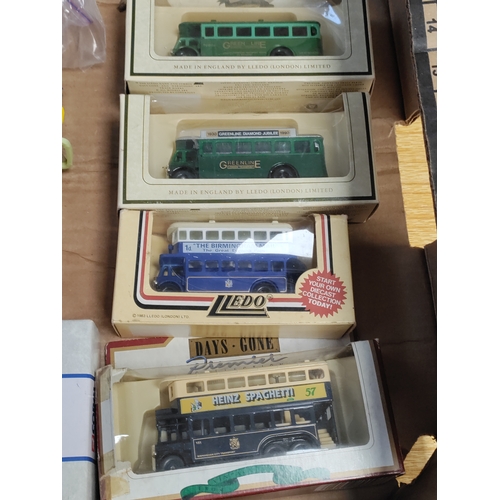 467 - A job lot of EFE 00 Scale, Lledo, Corgi, Dinky and days gone mostly boxed Buses.