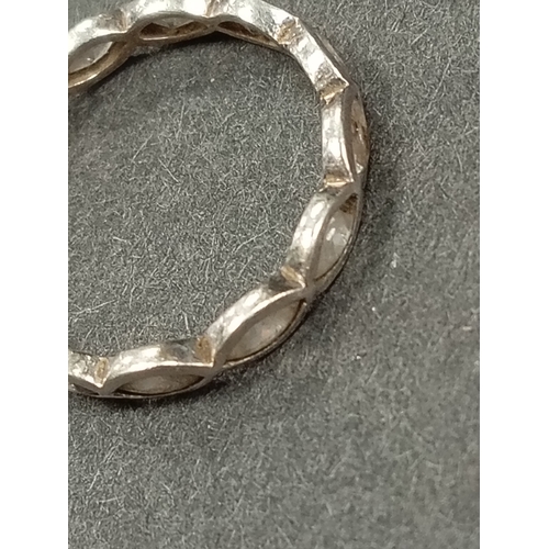 706 - 925 silver diamanté band ring size N