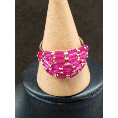 712 - 925 silver pink stone ring size P