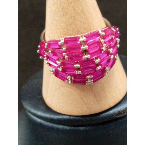 712 - 925 silver pink stone ring size P