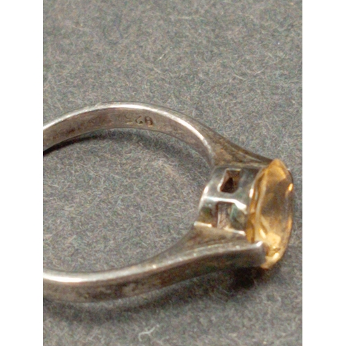 724 - 925 silver citrine colour stone ring size M