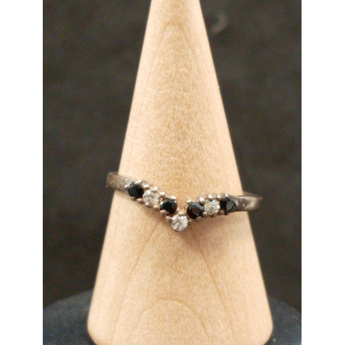 728 - 925 silver Black and clear stone wishbone ring size N