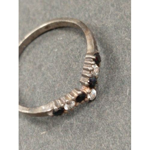 728 - 925 silver Black and clear stone wishbone ring size N