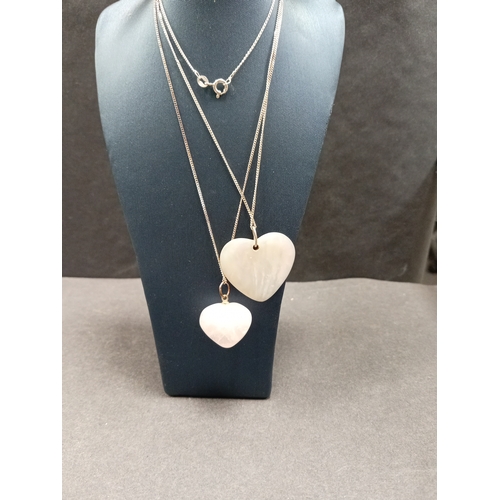 765 - 925 silver silver chain L 50cm with mother of pearl heart pendant and a 925 silver chain L 50cm with... 