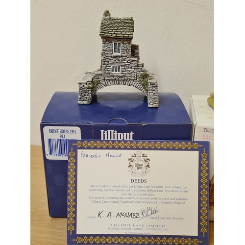 500 - Lilliput Lane British Miniature Models Collection, boxed with paperwork: Bridge House; Tillers Green... 