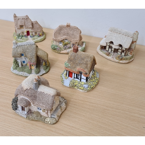 400 - Lilliput Lane British Miniature Models Collection, 6 loose items to include Clover Cottage; The Farr... 