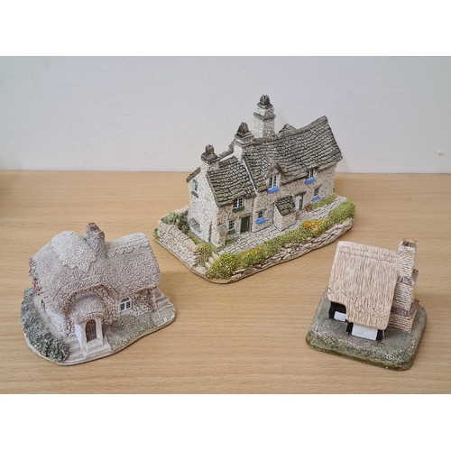 401 - Lilliput Lane British Miniature Models Collection, 6 loose items to include: Pipit Toll; Toll House;... 