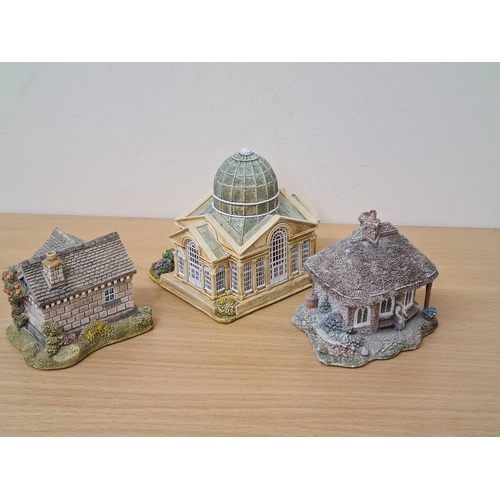 401 - Lilliput Lane British Miniature Models Collection, 6 loose items to include: Pipit Toll; Toll House;... 