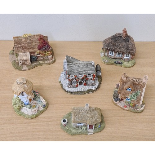 406 - Lilliput Lane British Miniature Models Collection, 6 loose items to include: Little Smithy; Pipit To... 