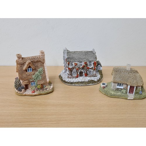 406 - Lilliput Lane British Miniature Models Collection, 6 loose items to include: Little Smithy; Pipit To... 