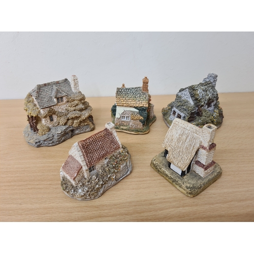 412 - Lilliput Lane British Miniature Models Collection, 9 loose items all very slighty damaged or labels ... 