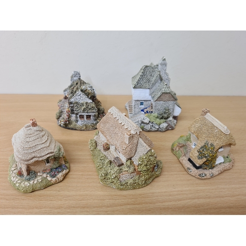 414 - Lilliput Lane British Miniature Models Collection, 9 loose items all slighty damaged or labels lost.... 