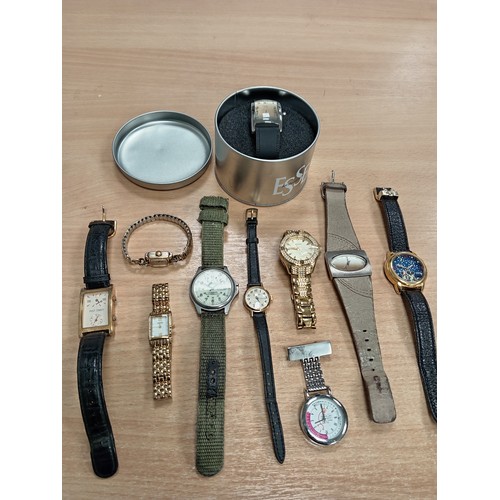 654 - Job lot of vintage watches includes Nurse's brooch watch, Lorus Disney watch, Lorus sports, Sekonda,... 