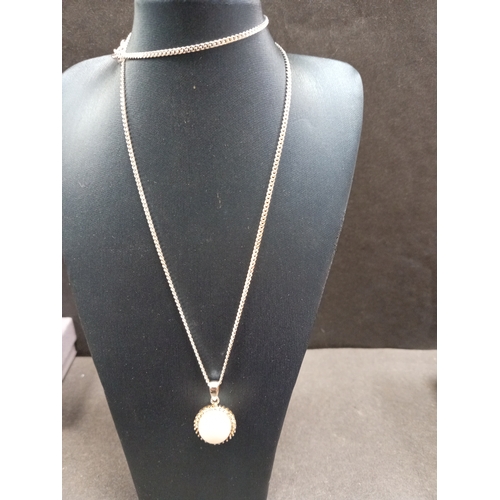 656 - 925 silver faux pearl and diamanté stone pendant on 925 silver chain L 44cm boxed